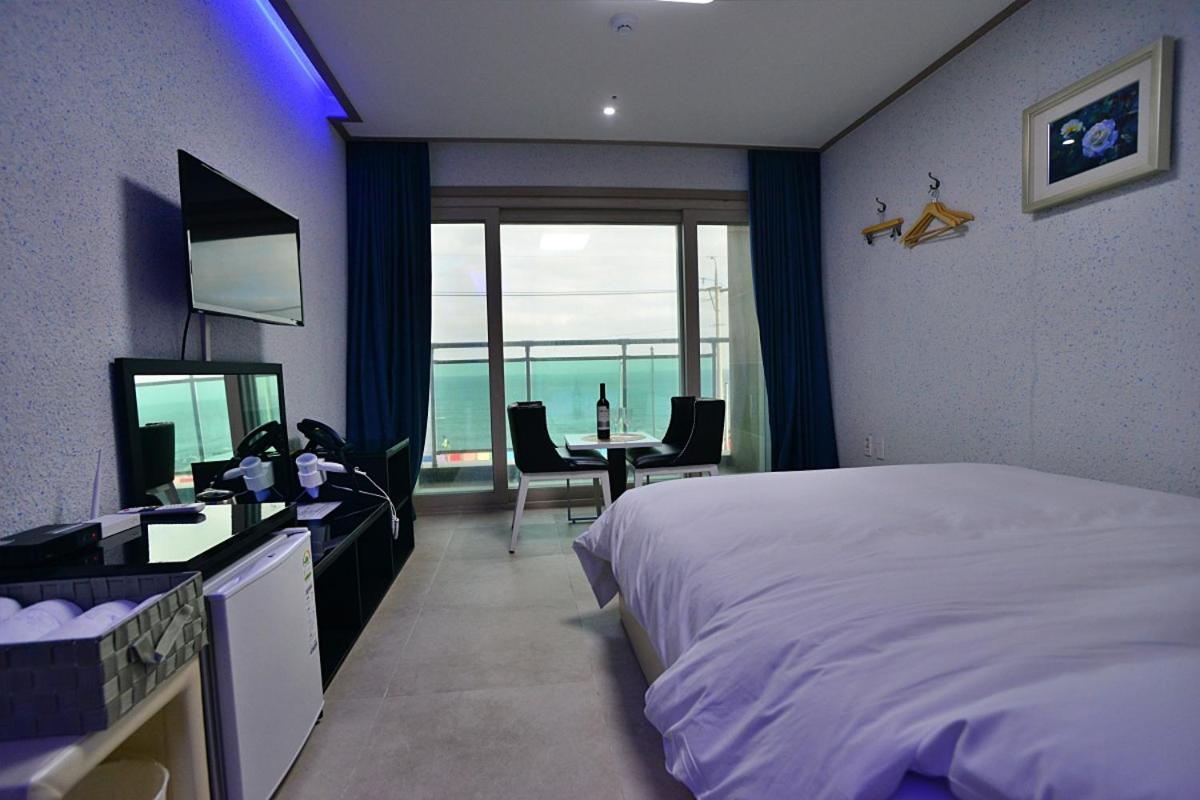 The Four Hills Jeju Hotel Exterior photo