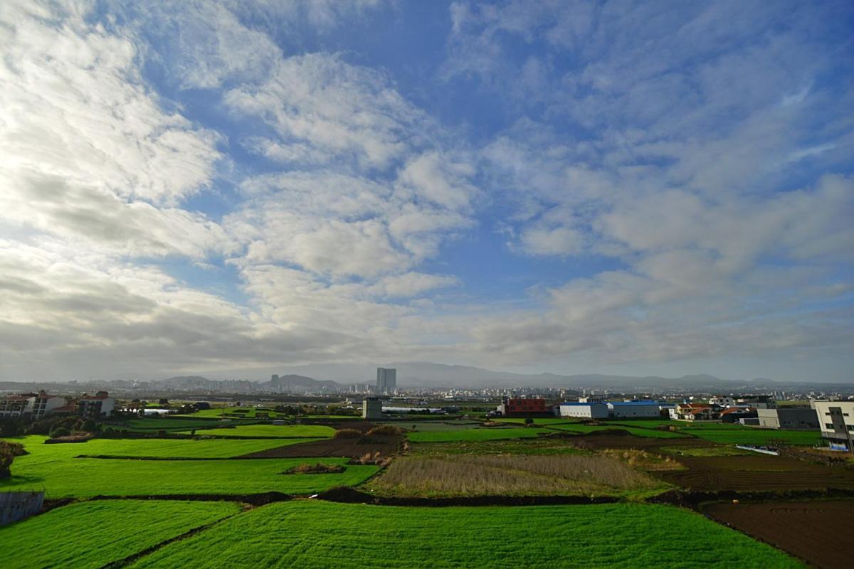 The Four Hills Jeju Hotel Exterior photo