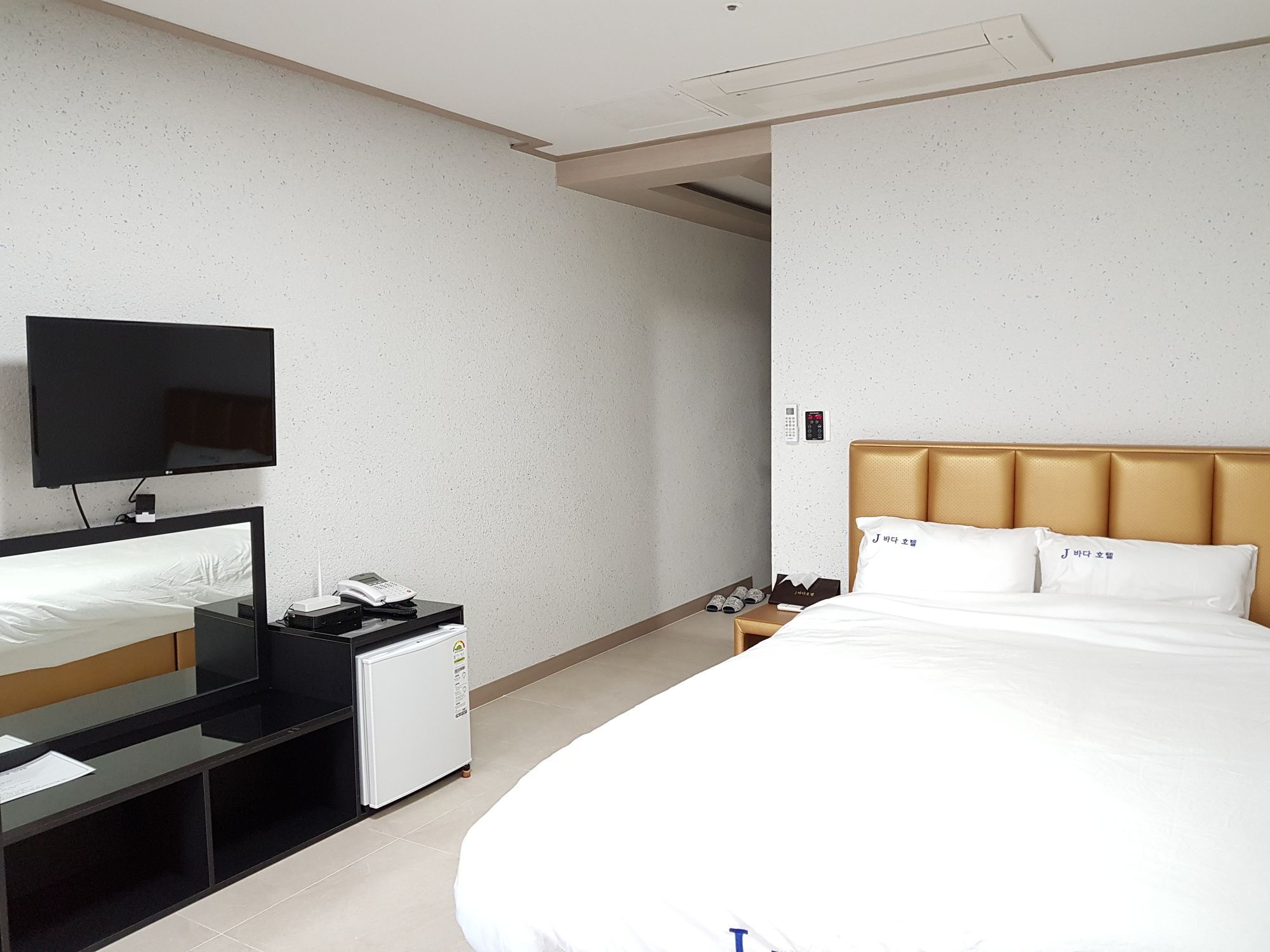 The Four Hills Jeju Hotel Exterior photo